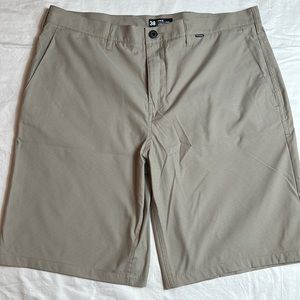 Hurley (NIKE DRI- FIT) Khaki Striped Shorts